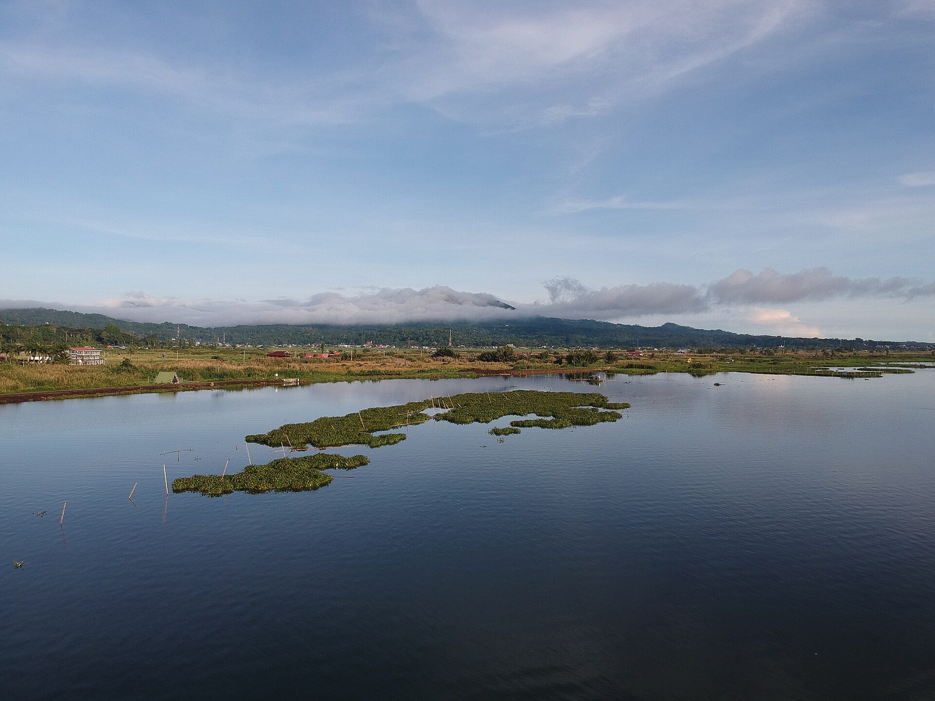 Danau Tondano — Sumaru Endo